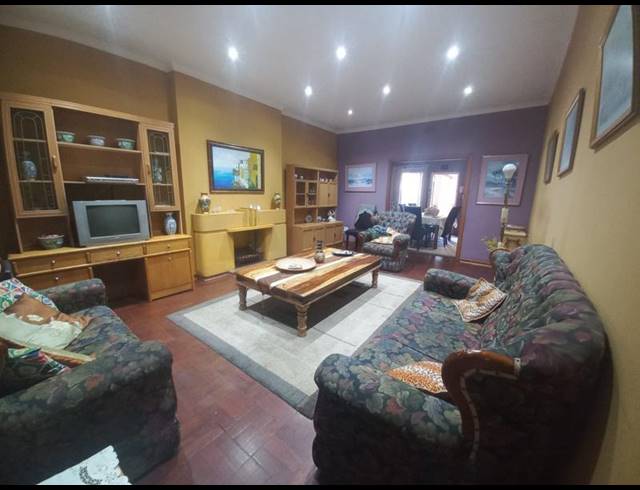 2 BEDROOM APARTMENT FOR SALE IN CYRILDENE